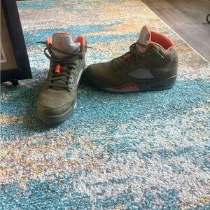 Air Jordan 5 Olive green